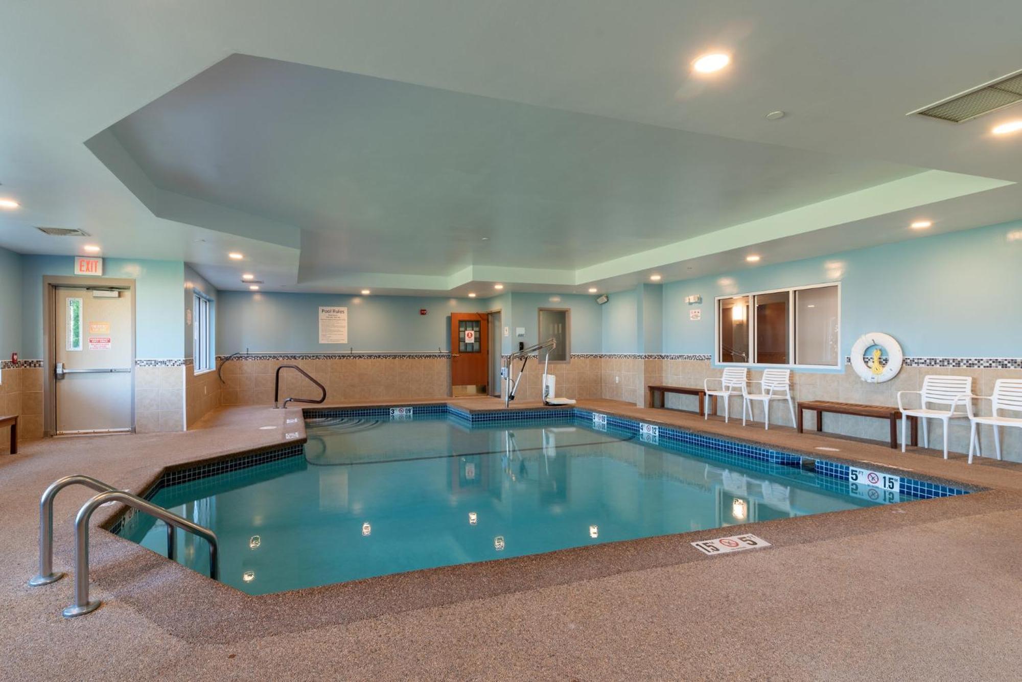 Holiday Inn Express Hotel & Suites Hampton South-Seabrook By Ihg Exterior foto