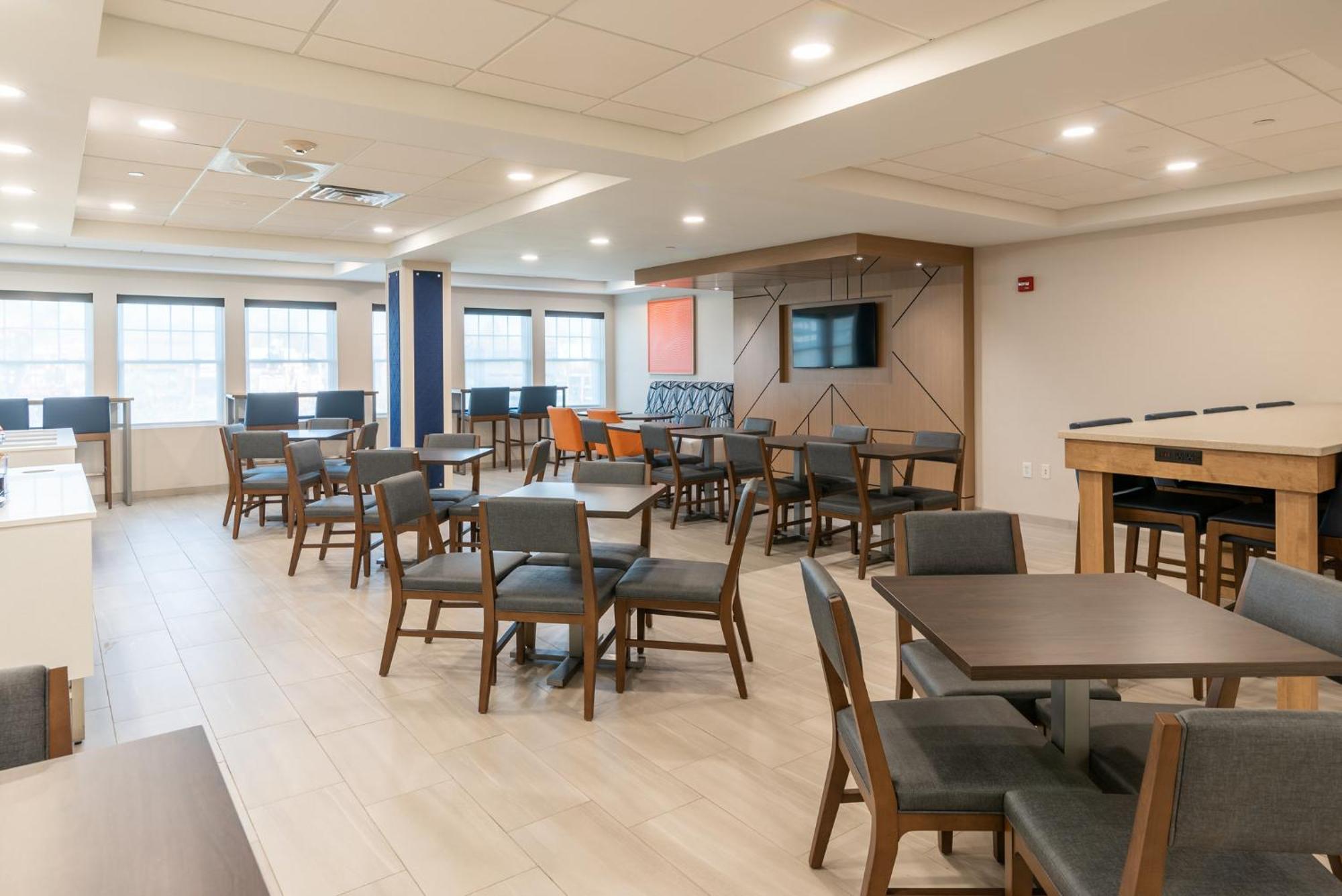 Holiday Inn Express Hotel & Suites Hampton South-Seabrook By Ihg Exterior foto