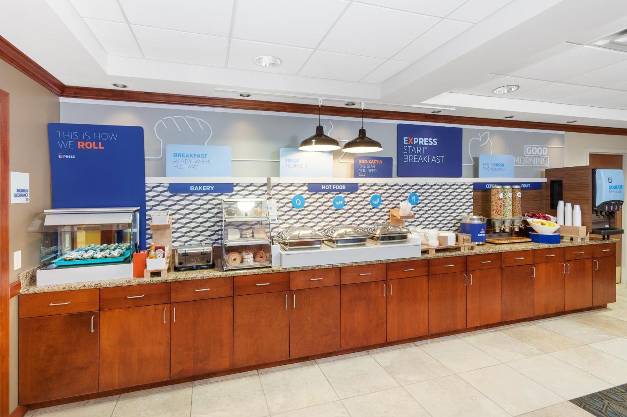 Holiday Inn Express Hotel & Suites Hampton South-Seabrook By Ihg Exterior foto