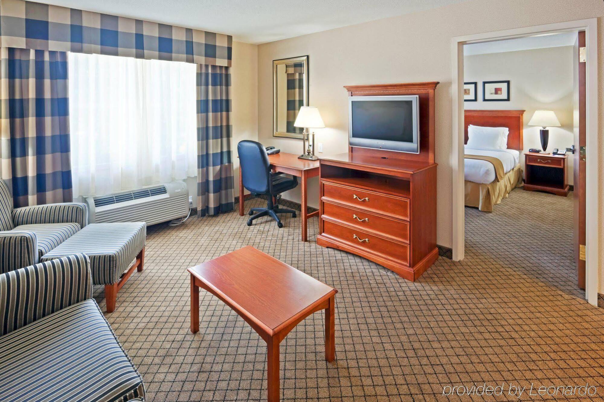 Holiday Inn Express Hotel & Suites Hampton South-Seabrook By Ihg Exterior foto
